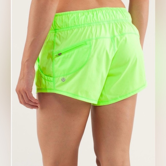 Lululemon Work It Out Short | Zippy Green | Size 6 - Picture 14 of 14